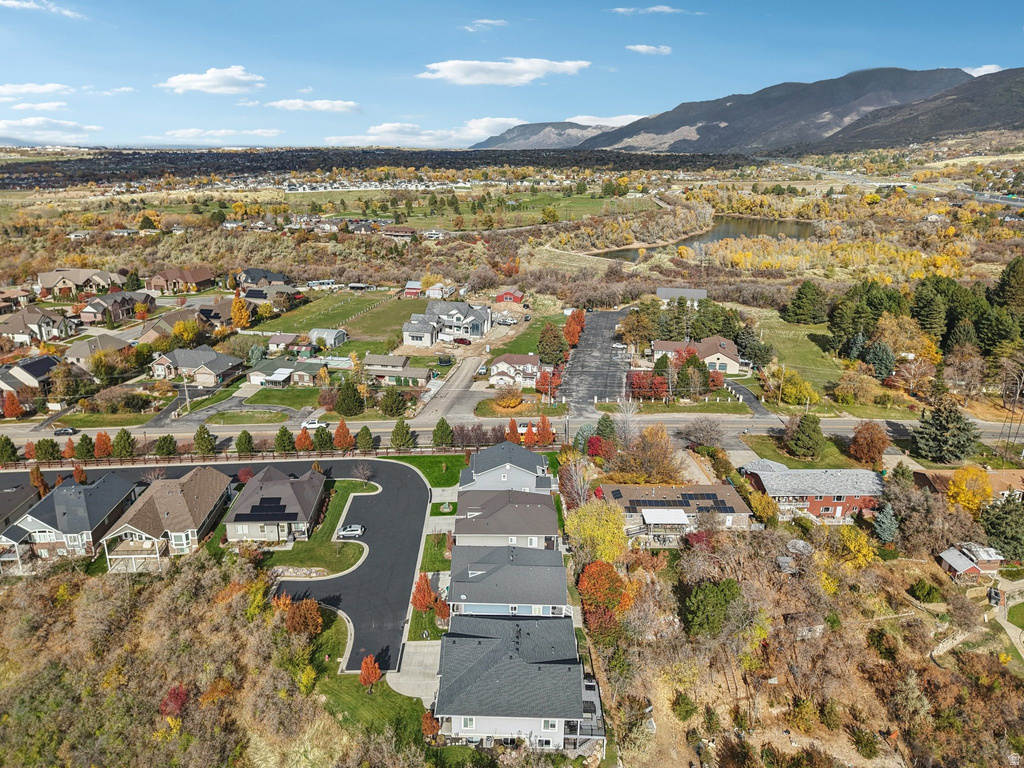 378 N THURSTON LN Layton, UT 84040