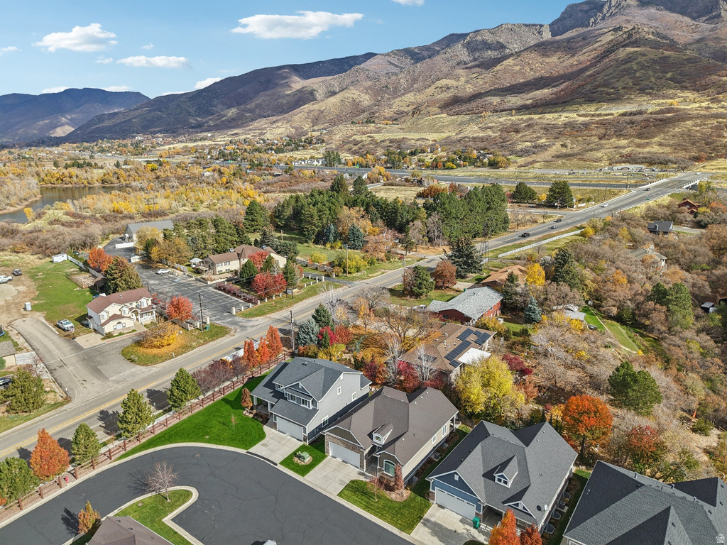 378 N THURSTON LN Layton, UT 84040