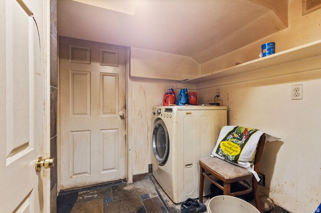 3250 S 600 E South Salt Lake, UT 84106