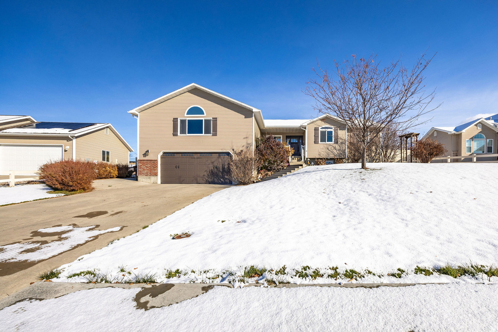 349 E SUNBURST LN Richmond, UT 84333