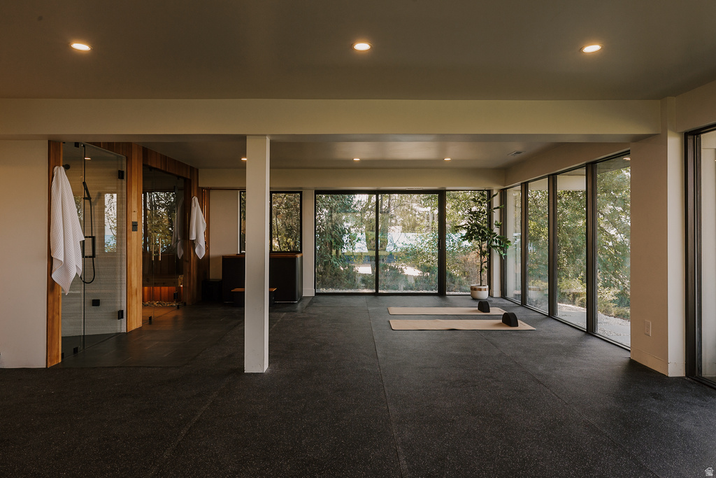 2244 S LAKELINE CIR Salt Lake City, UT 84109