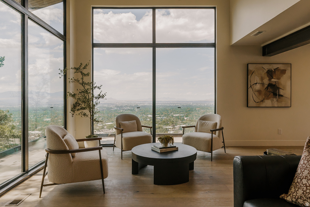 2244 S LAKELINE CIR Salt Lake City, UT 84109