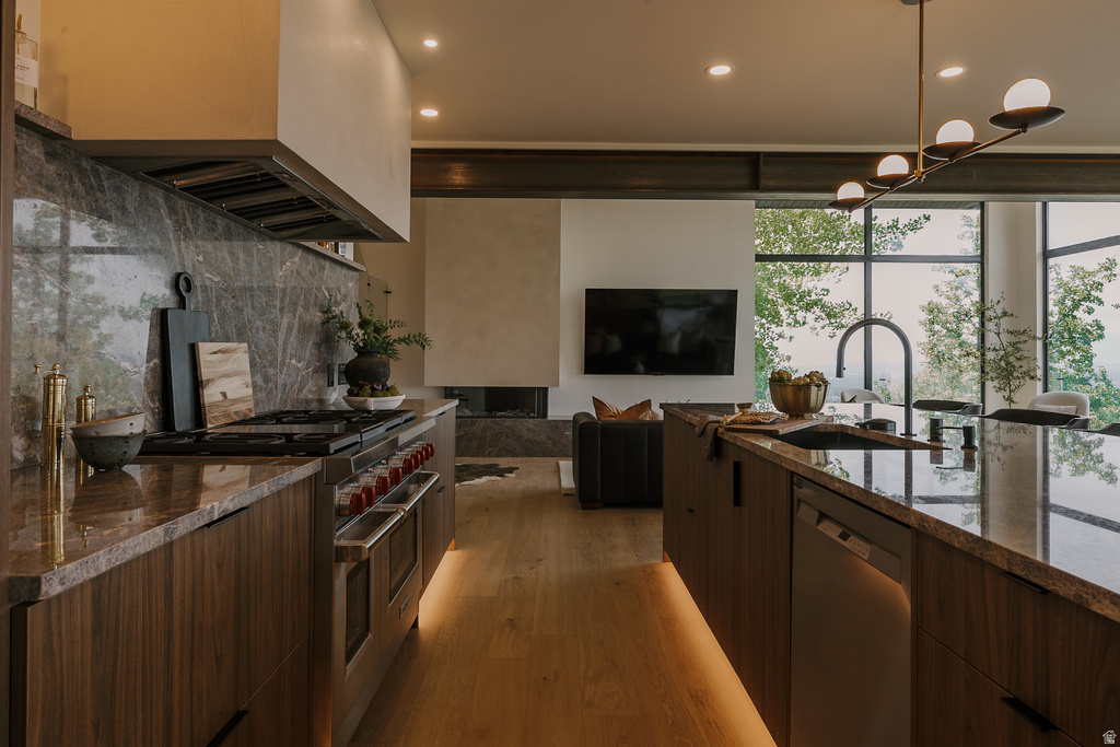 2244 S LAKELINE CIR Salt Lake City, UT 84109