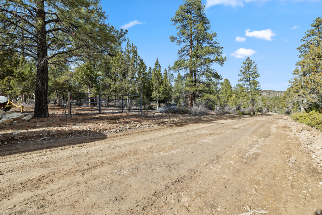 15  PINE ST Orderville, UT 84758