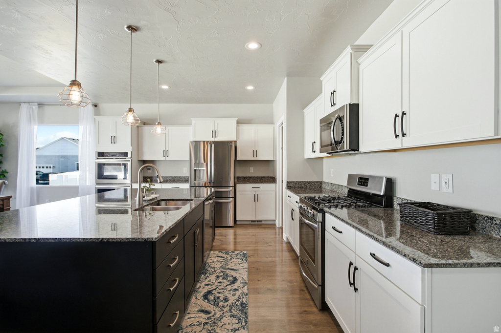 108 E PARADISE CT Saratoga Springs, UT 84045