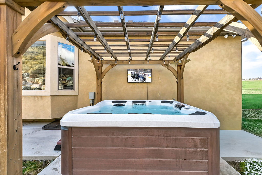 9616 N CANYON HEIGHTS DR Cedar Hills, UT 84062