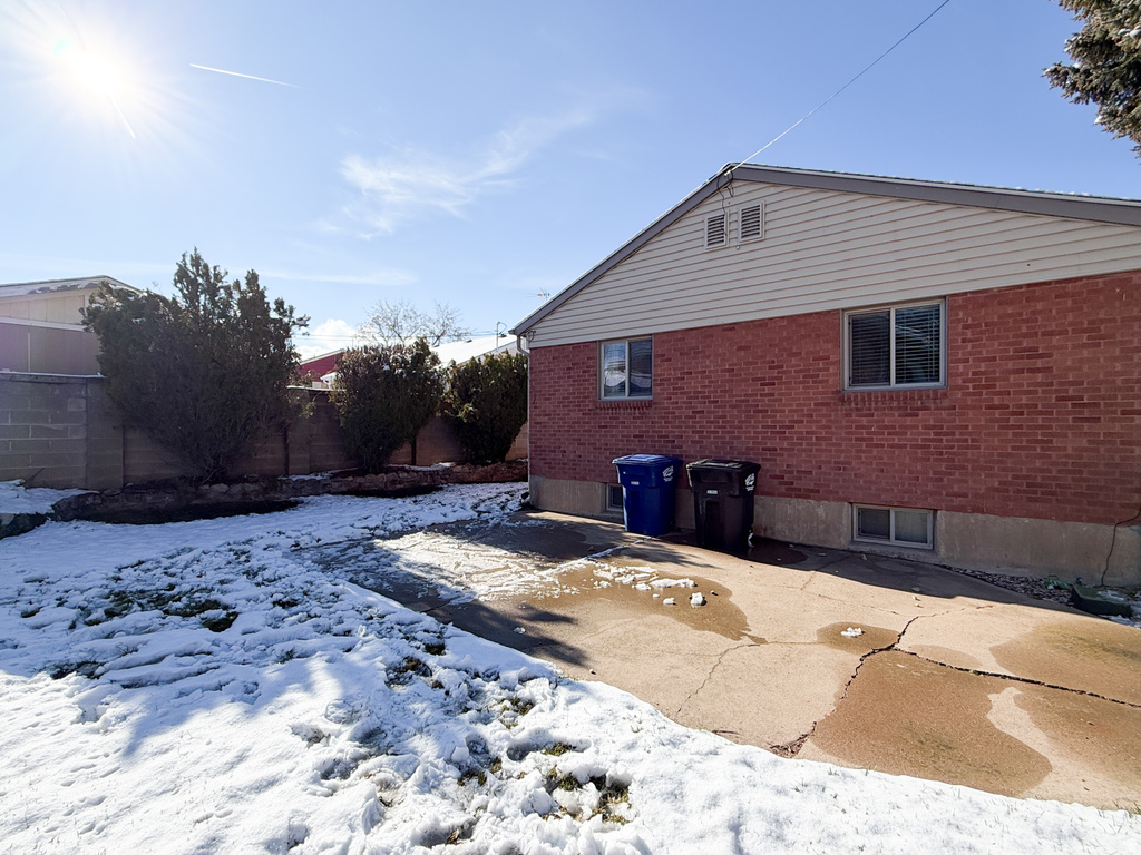 493 W 5100 S Washington Terrace, UT 84405