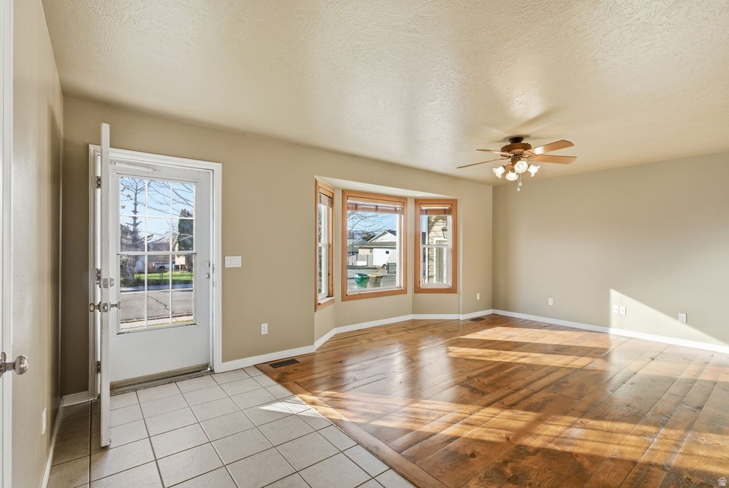 225 E 1350 N Lehi, UT 84043