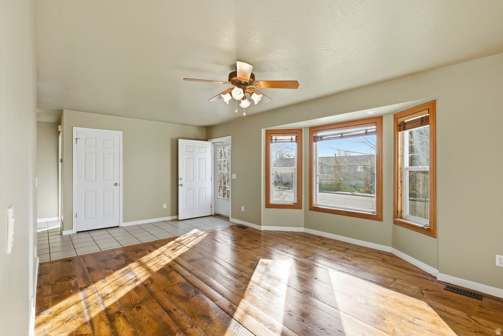 225 E 1350 N Lehi, UT 84043