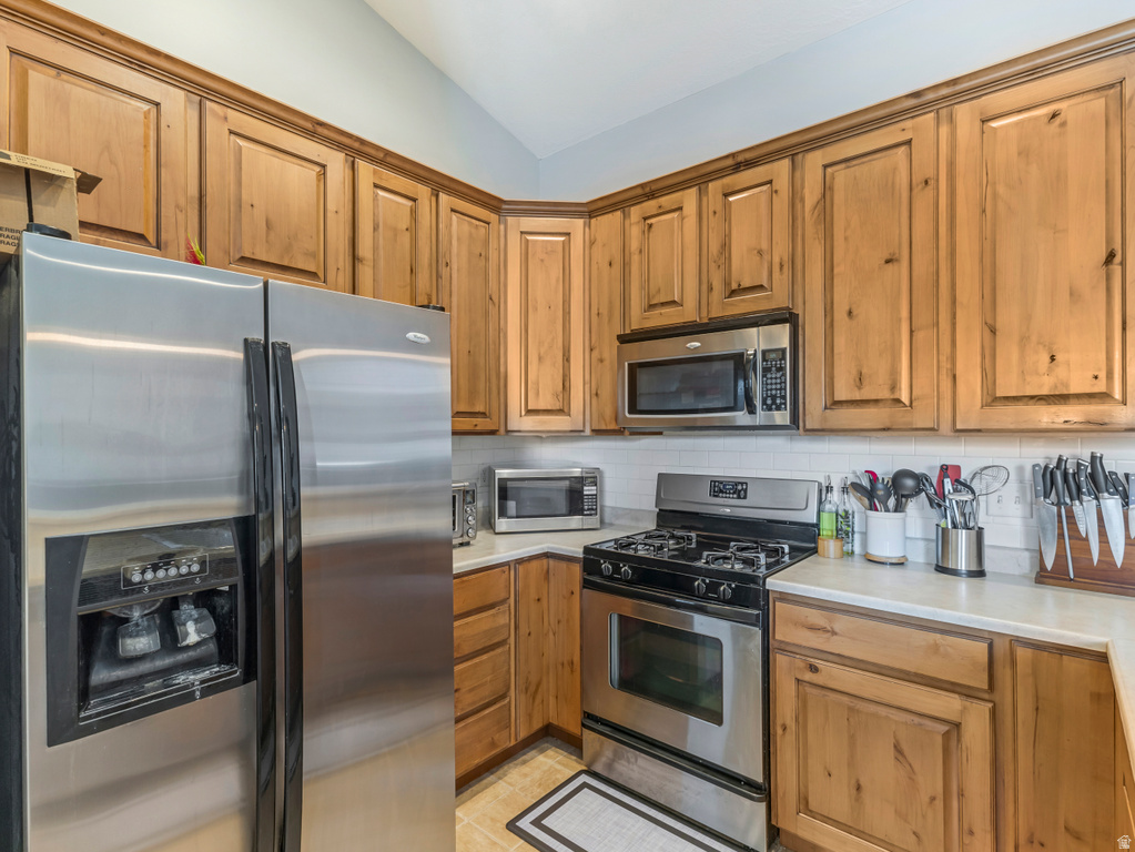 512 N WALTON DR North Salt Lake, UT 84054