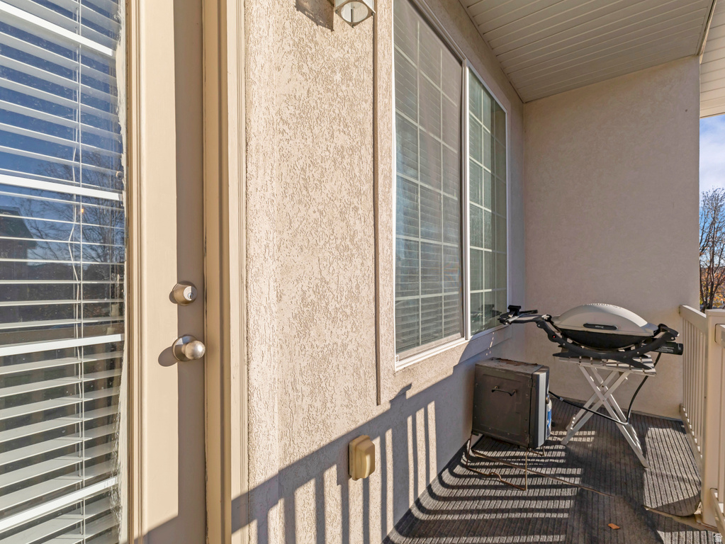 512 N WALTON DR North Salt Lake, UT 84054