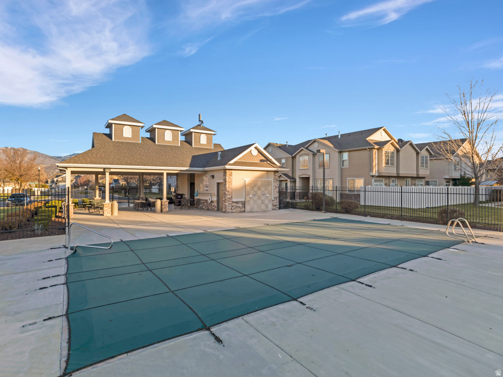 512 N WALTON DR North Salt Lake, UT 84054