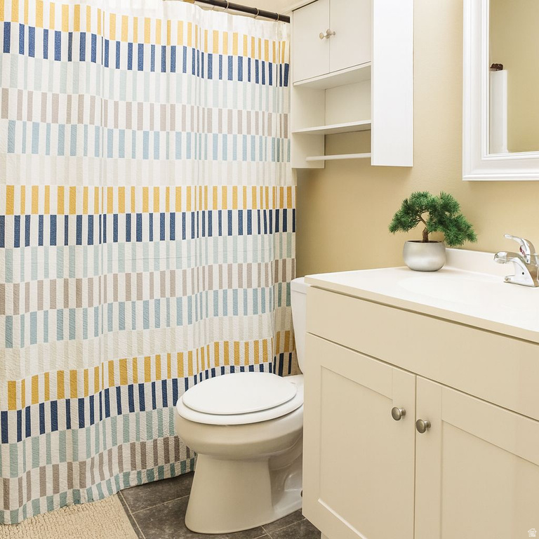 2402 S BLACK VILLAGE CT West Valley City, UT 84119