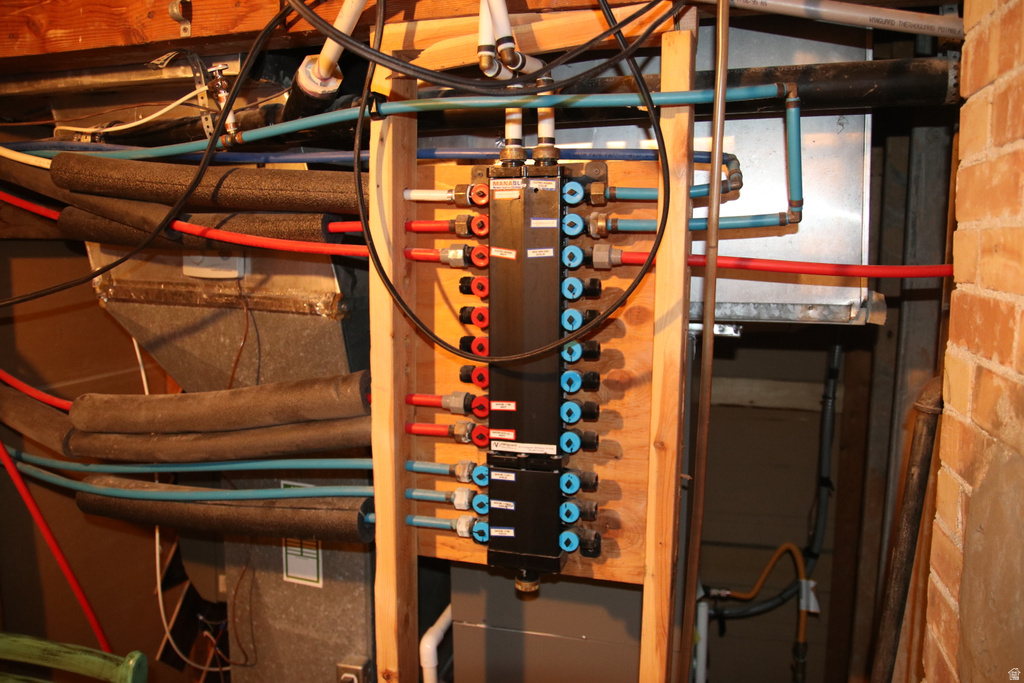 74 W MAIN ST Grantsville, UT 84029