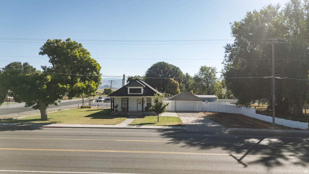 70 N MAIN Aurora, UT 84620