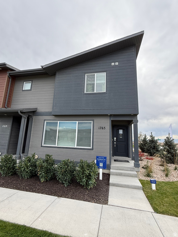 1765 E RAINBOW BRIDGE DR Eagle Mountain, UT 84005