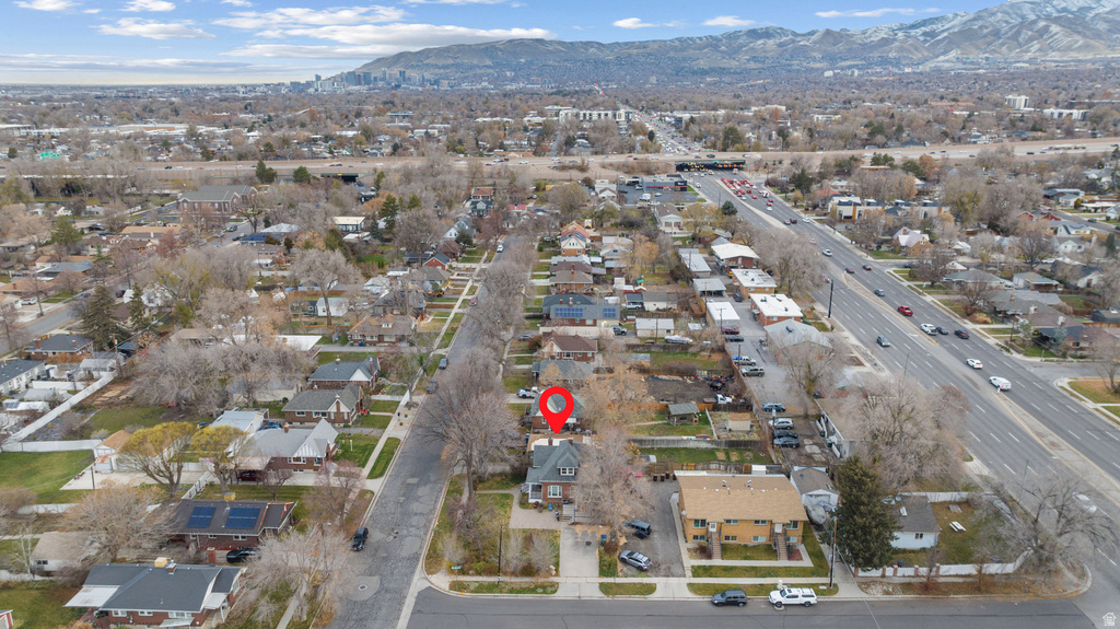 2563 S GREEN ST Salt Lake City, UT 84106