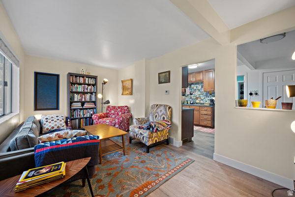 2563 S GREEN ST Salt Lake City, UT 84106