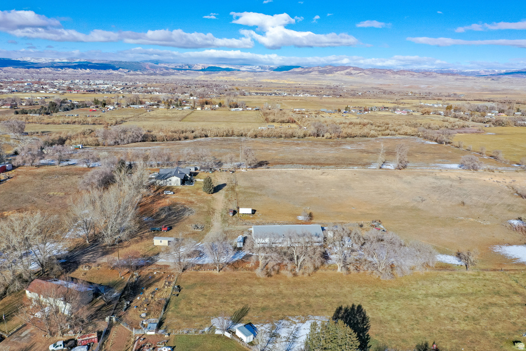 2071 E 3000 S Vernal, UT 84078