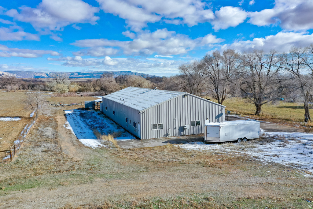 2071 E 3000 S Vernal, UT 84078
