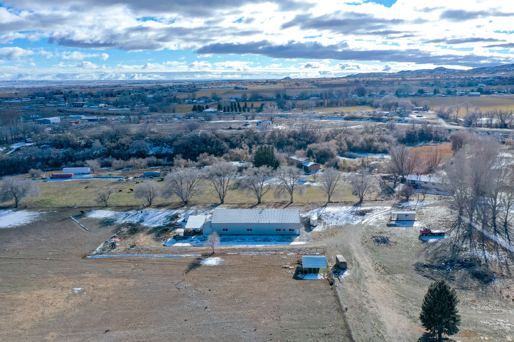 2071 E 3000 S Vernal, UT 84078