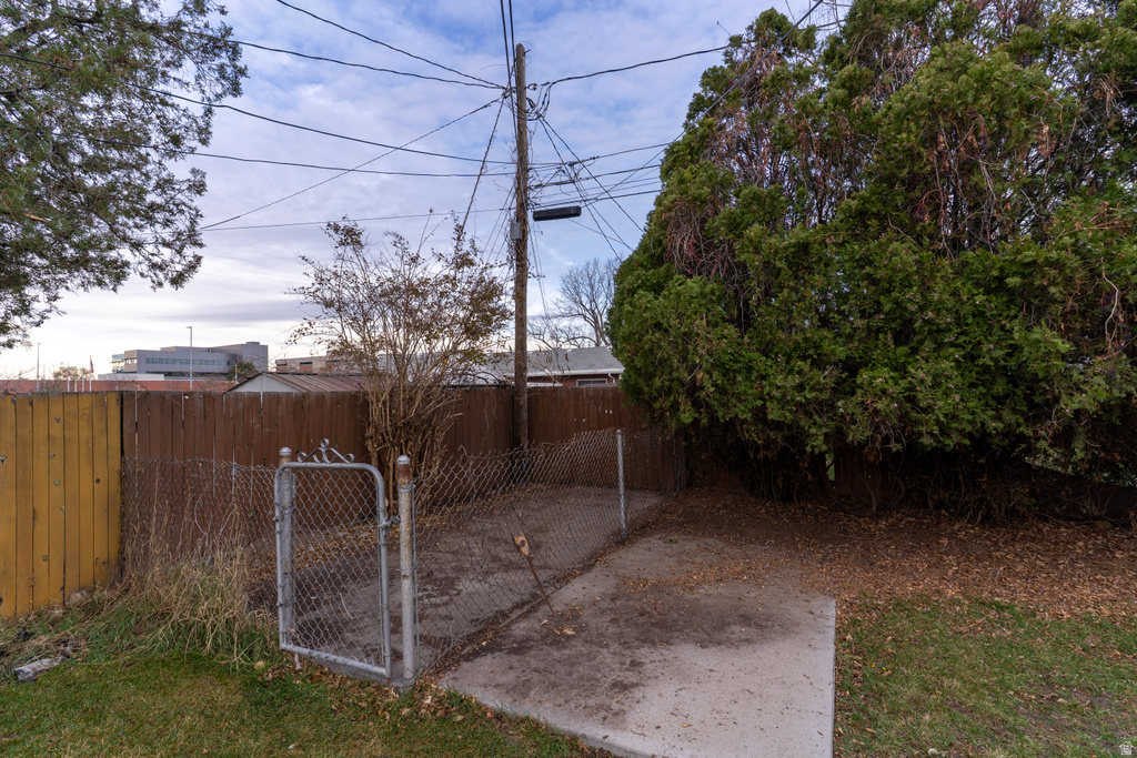 5766 E WOOD CIR Murray, UT 84107