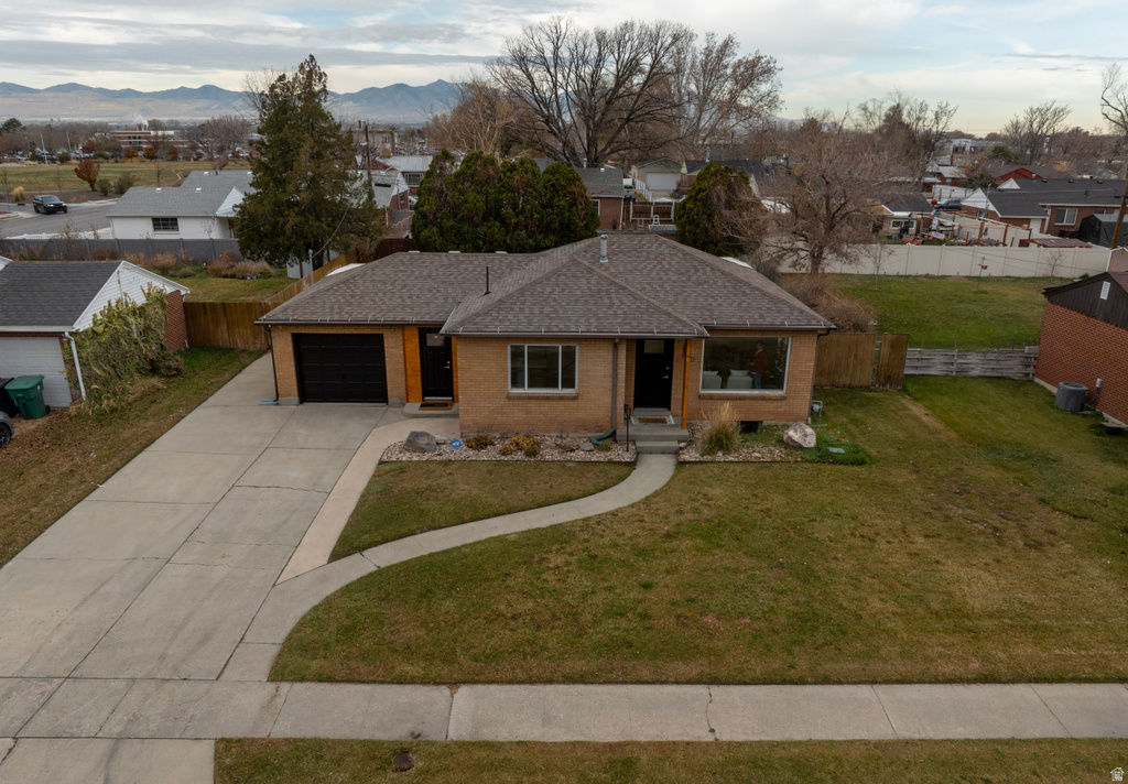 5766 E WOOD CIR Murray, UT 84107