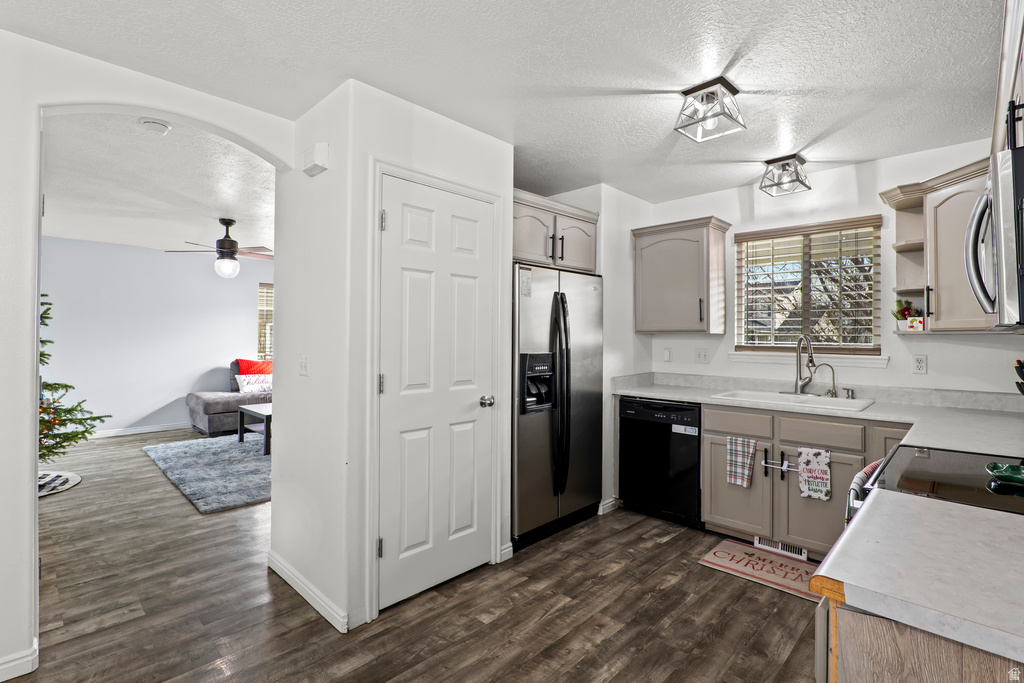 7841 N SADDLEBACK DR Eagle Mountain, UT 84005