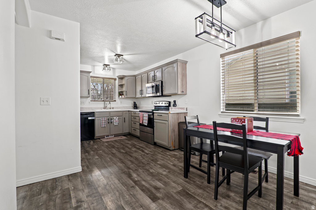 7841 N SADDLEBACK DR Eagle Mountain, UT 84005