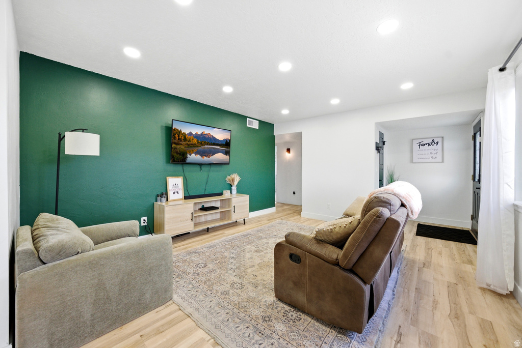 4641 W 5015 S Kearns, UT 84118