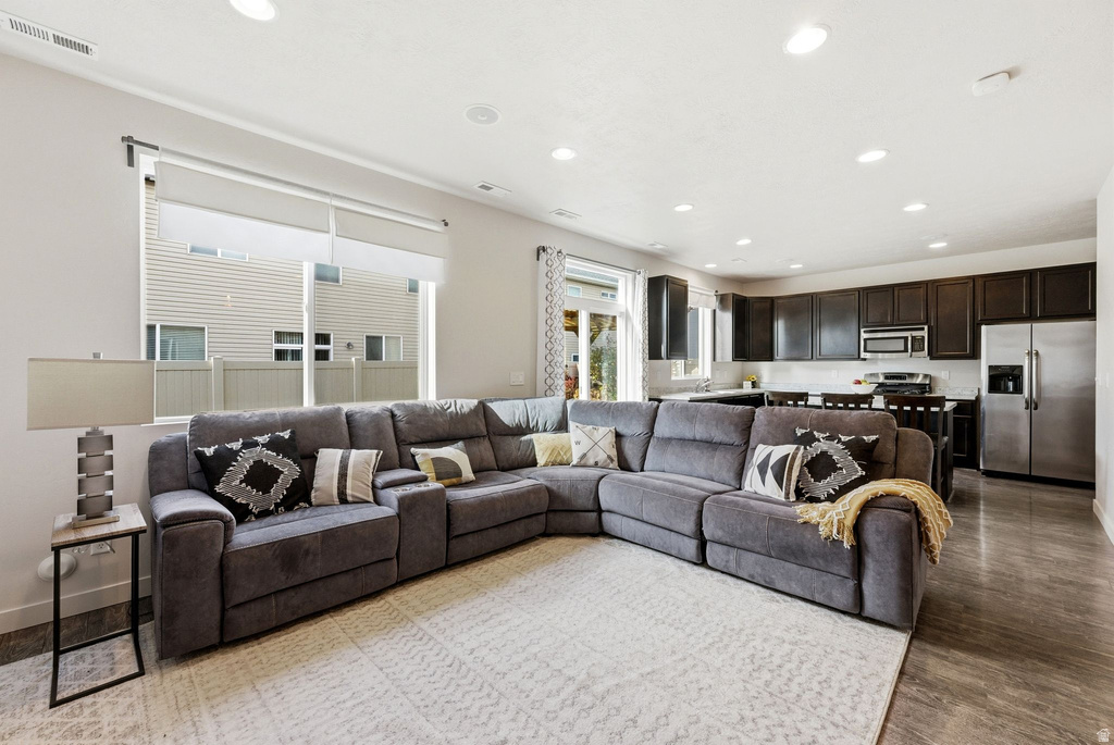 968 W STONEHAVEN DR North Salt Lake, UT 84054