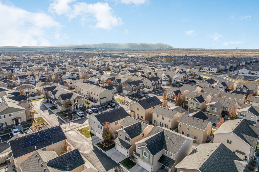 968 W STONEHAVEN DR North Salt Lake, UT 84054