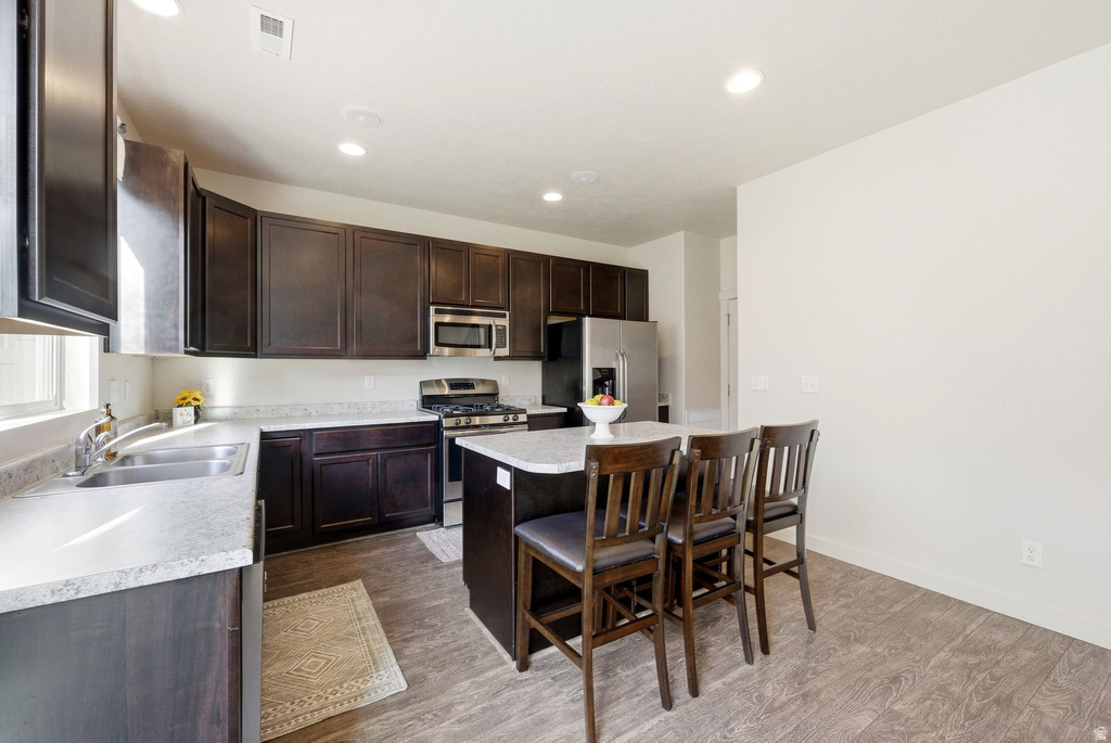 968 W STONEHAVEN DR North Salt Lake, UT 84054