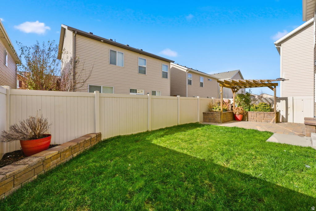 968 W STONEHAVEN DR North Salt Lake, UT 84054