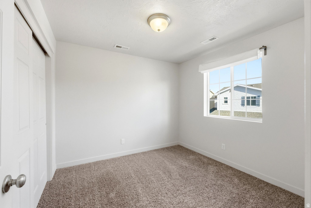 968 W STONEHAVEN DR North Salt Lake, UT 84054