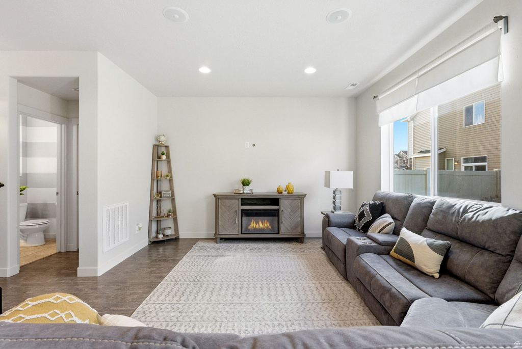 968 W STONEHAVEN DR North Salt Lake, UT 84054