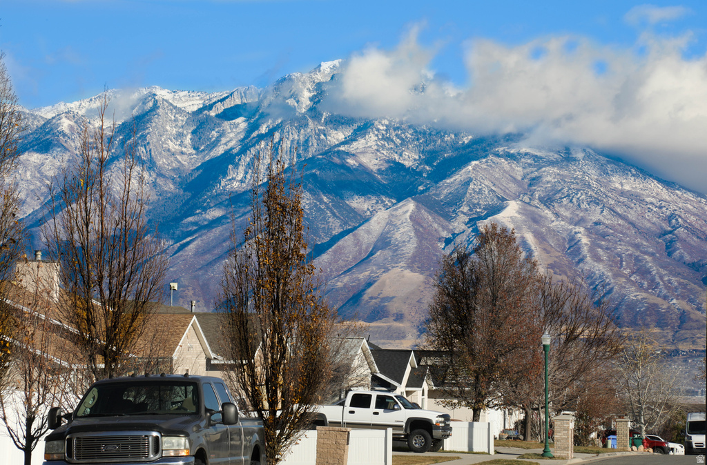 4999 W CAVE PEAK DR Riverton, UT 84096