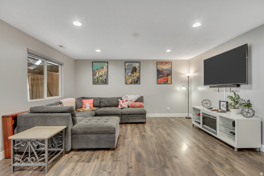 154 E 2325 S Clearfield, UT 84015