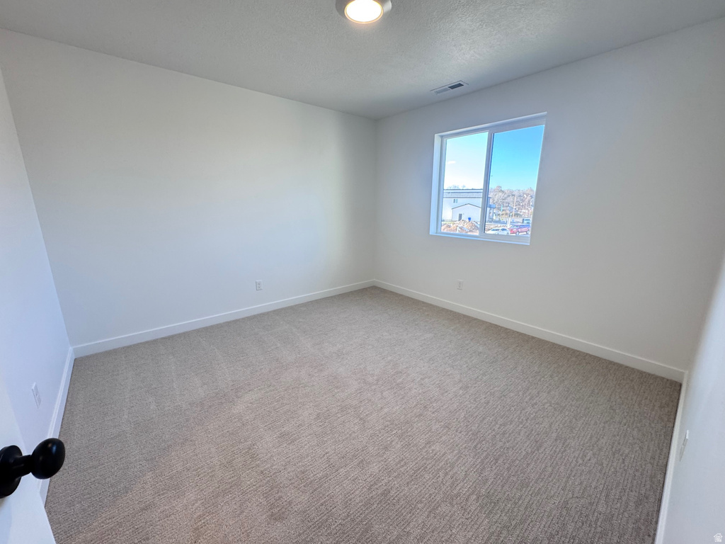 5241 S PARAMOUNT DR #216 Riverdale, UT 84405