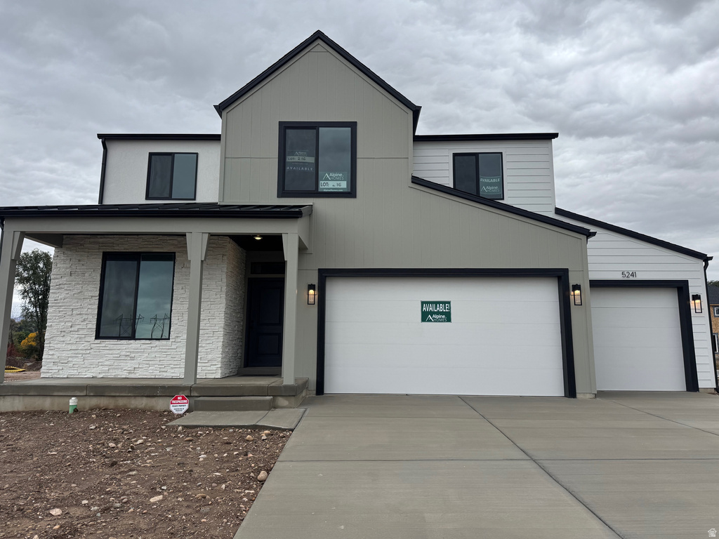 5241 S PARAMOUNT DR #216 Riverdale, UT 84405