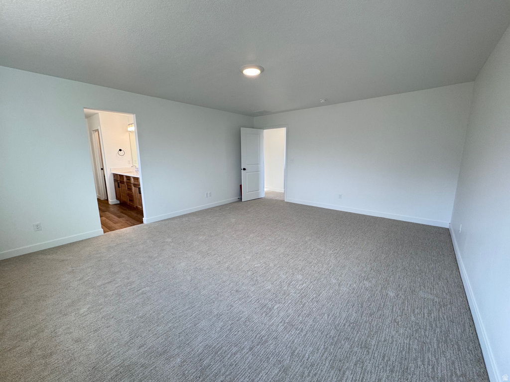 5241 S PARAMOUNT DR #216 Riverdale, UT 84405