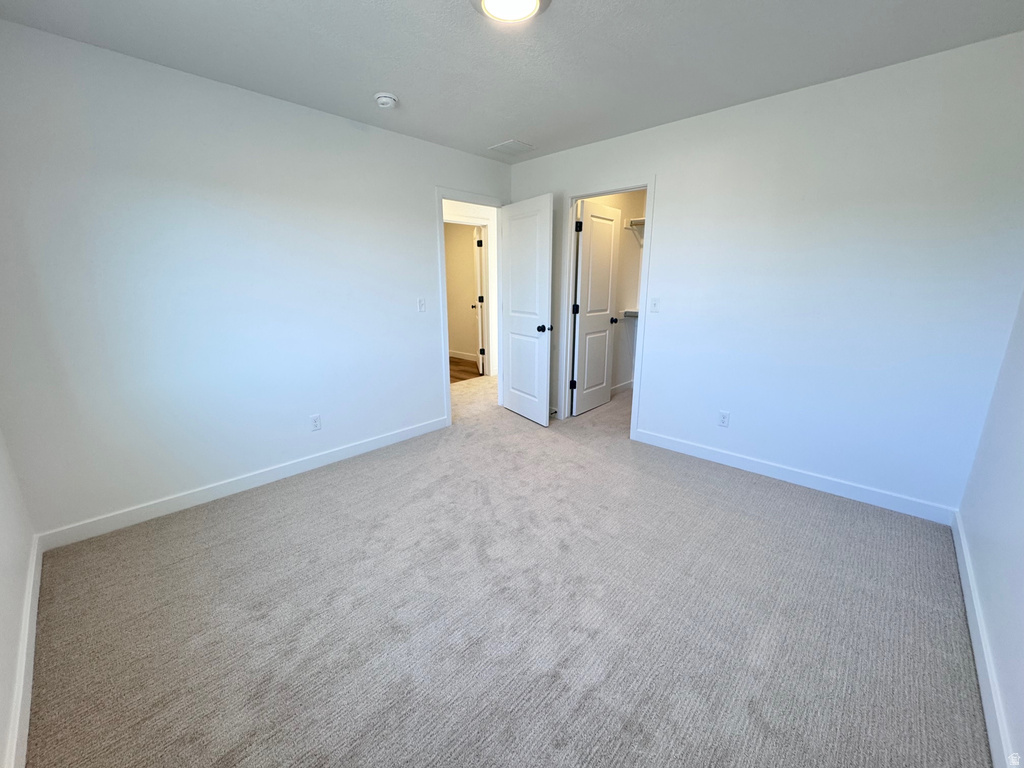 5241 S PARAMOUNT DR #216 Riverdale, UT 84405