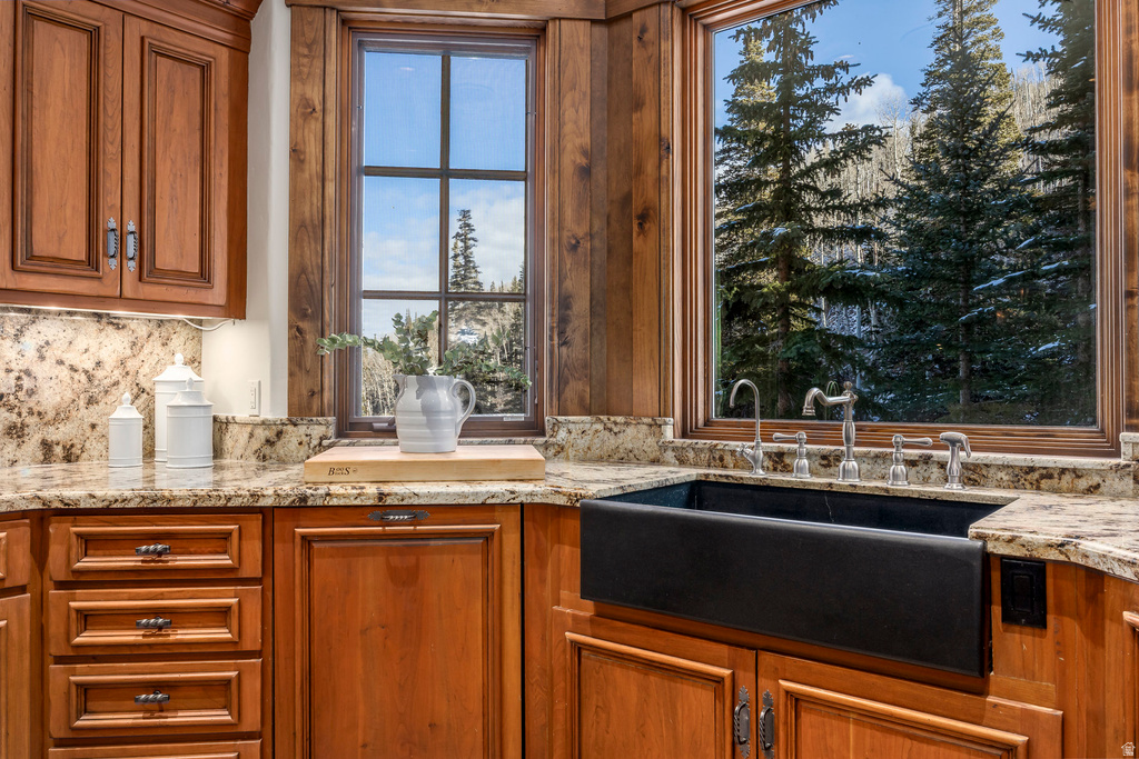 125 WHITE PINE CANYON RD Park City, UT 84060