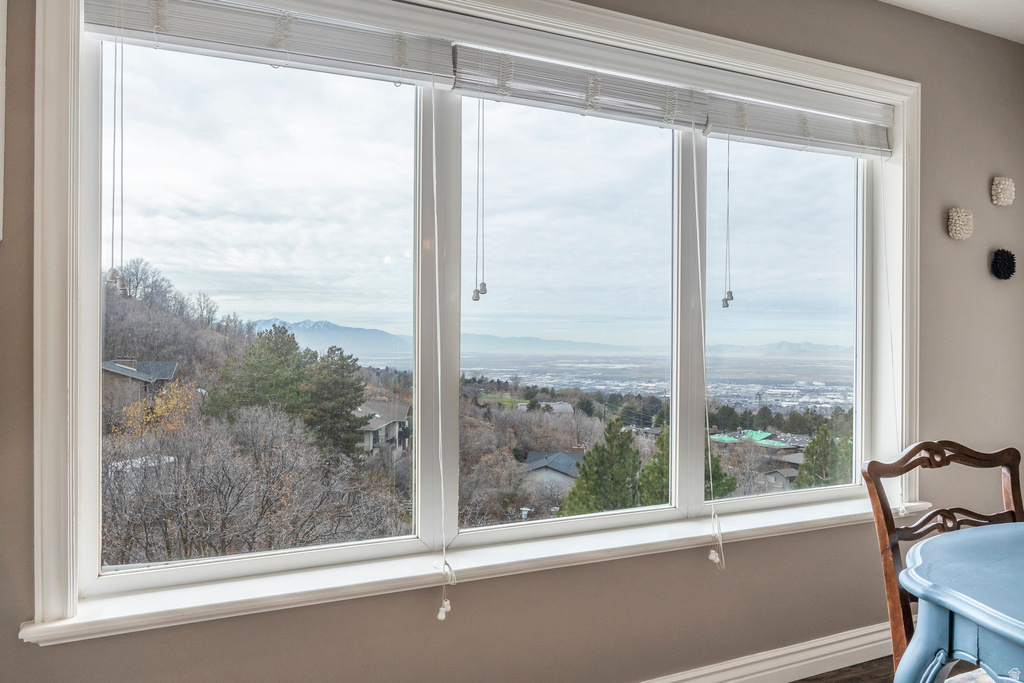 1483 E MAPLE HILLS DR Bountiful, UT 84010