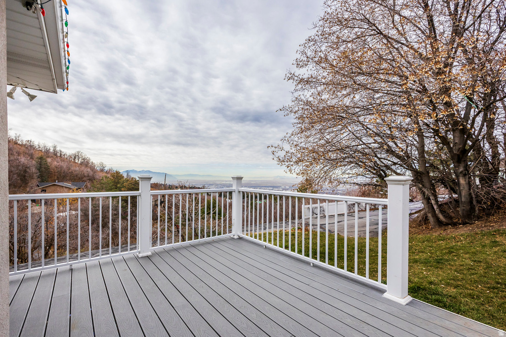 1483 E MAPLE HILLS DR Bountiful, UT 84010