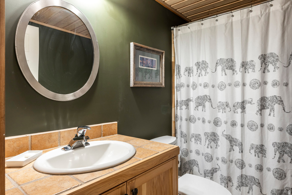 1483 E MAPLE HILLS DR Bountiful, UT 84010