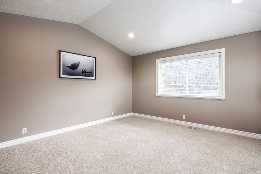 1483 E MAPLE HILLS DR Bountiful, UT 84010