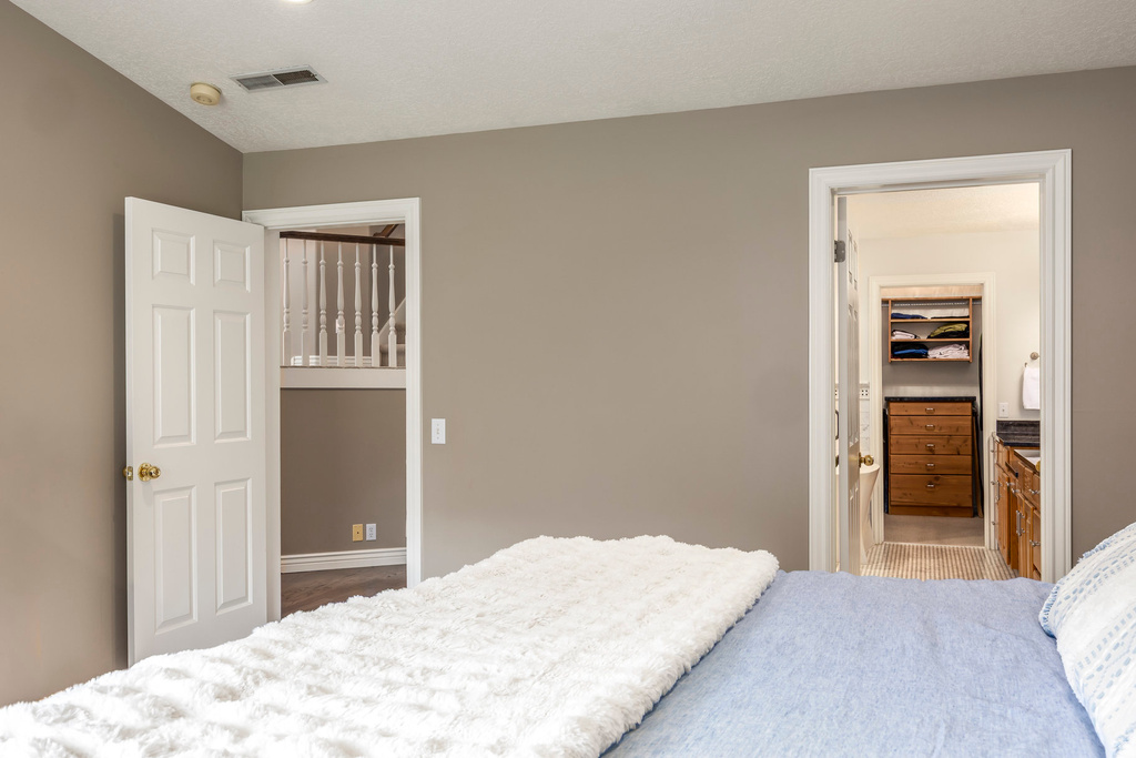 1483 E MAPLE HILLS DR Bountiful, UT 84010