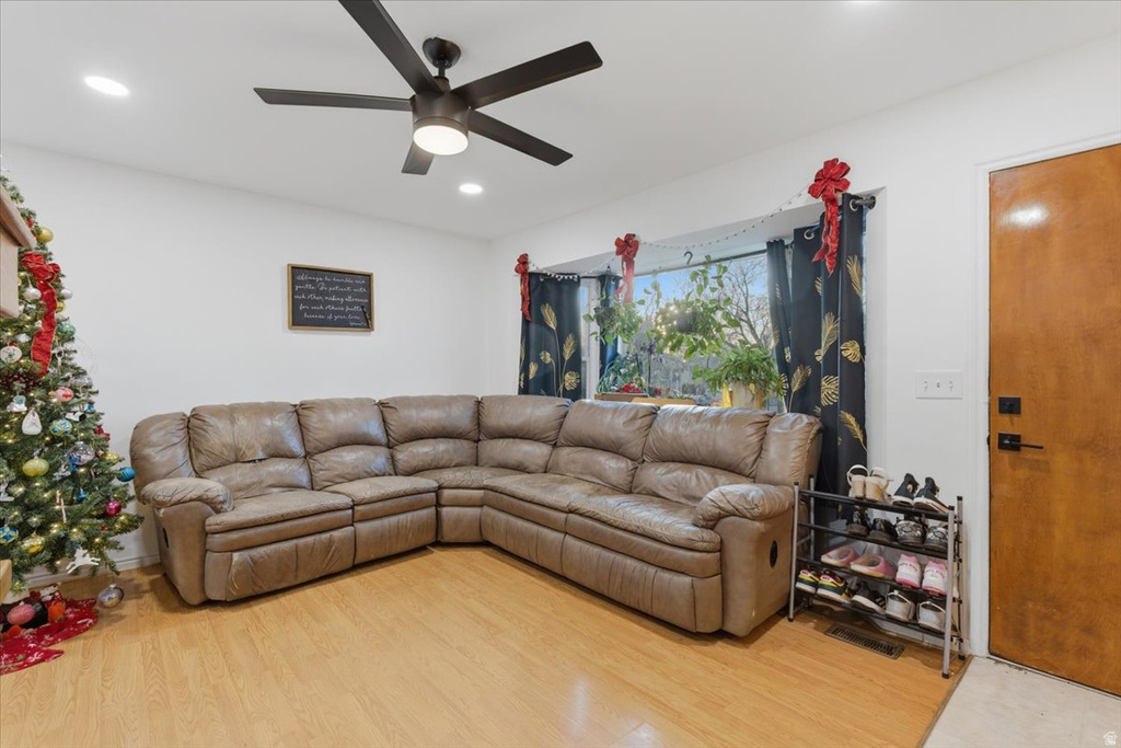 892 SUNFLOWER DR Ogden, UT 84404