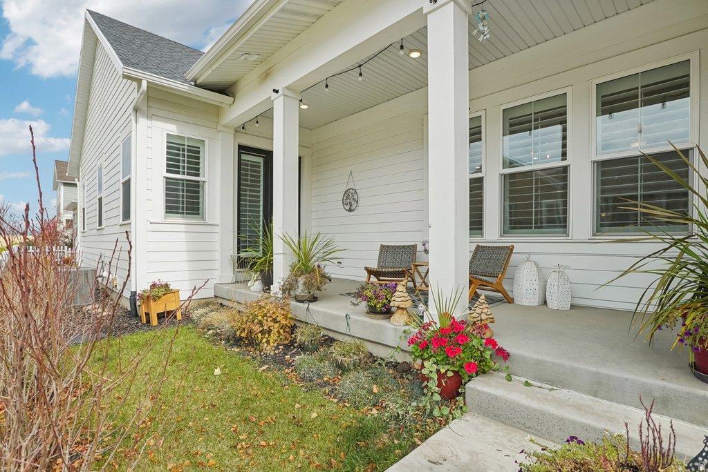 6366 W COPPER HAWK DR South Jordan, UT 84009